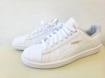 일요일까지 가격! 새상품급 PUMA 화이트 스니커즈