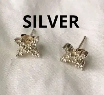 빈티지 지르코니아 실버 귀걸이 SILVER X 모티브