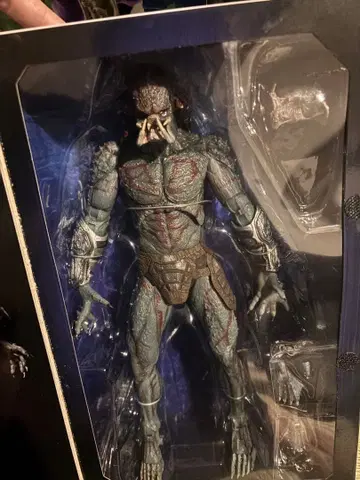 어쌔신 프레데터 neca 피규어 미개봉