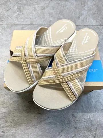 클락스 여성용 샌들 베이지 23.5cm