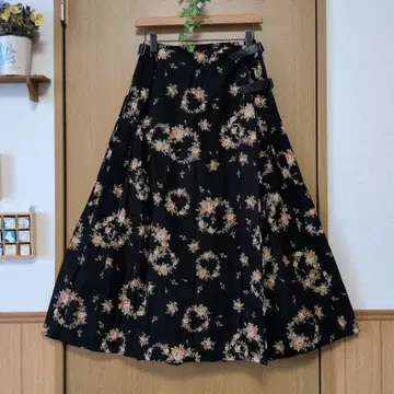 [ 새상품급 ] 카네오 이사오 고급스러운 장미 리스 플리츠 랩 스커트