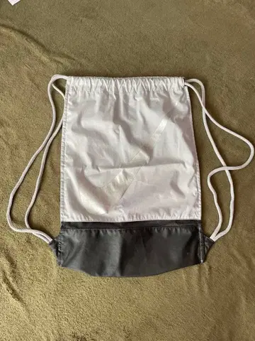 나이키 나일론 냅색 실버 로고