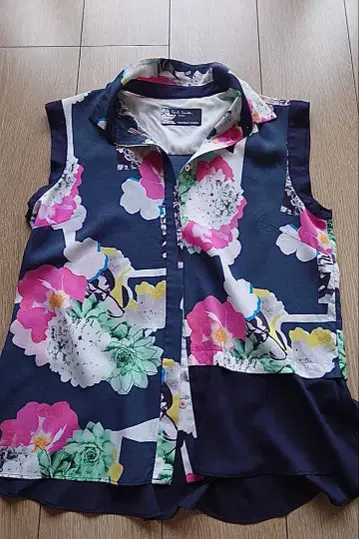 Paul Smith 플라워 프린트 슬리브리스 셔츠