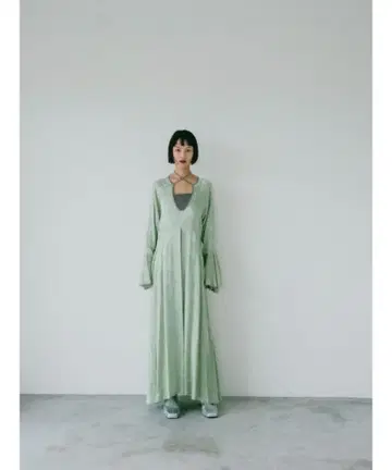 사하라 플라워 자카드 파이핑 드레스