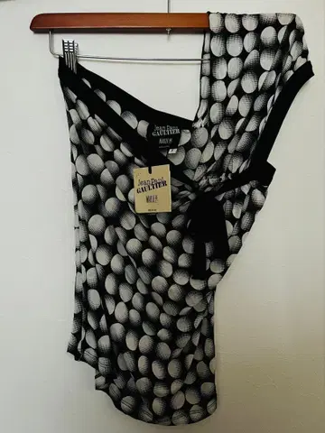 새상품, 미사용 Jean Paul Gaultier 도트 프린트 상의