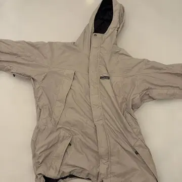 Patagonia 마운틴 파카 베이지 후드 부착