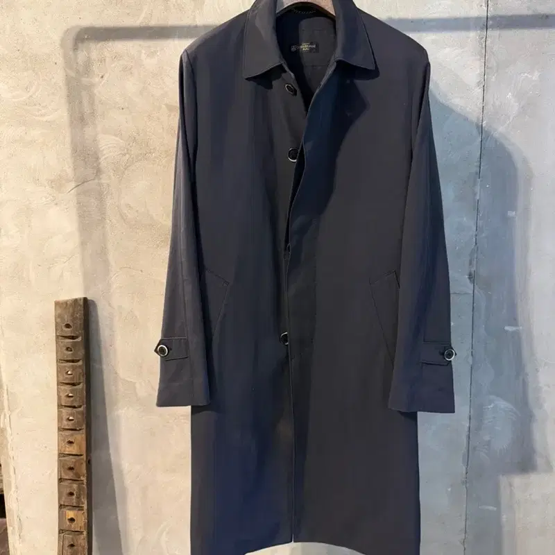 꼬르넬리아니 맥코트 남성100