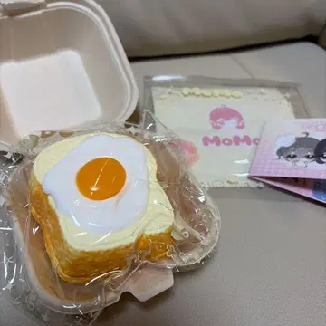 MOMO 스퀴즈 계란 프라이 토스트