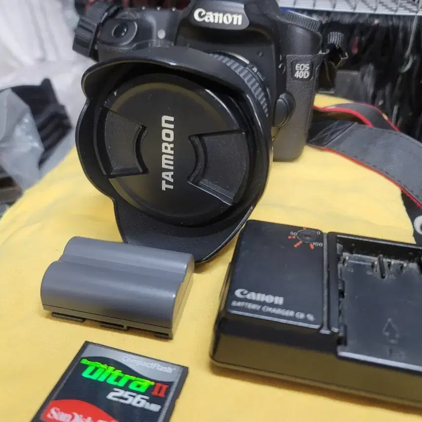 캐논 EOS 40D 바디와 탐론 AF 19-35mm 렌즈 세트 팝니다