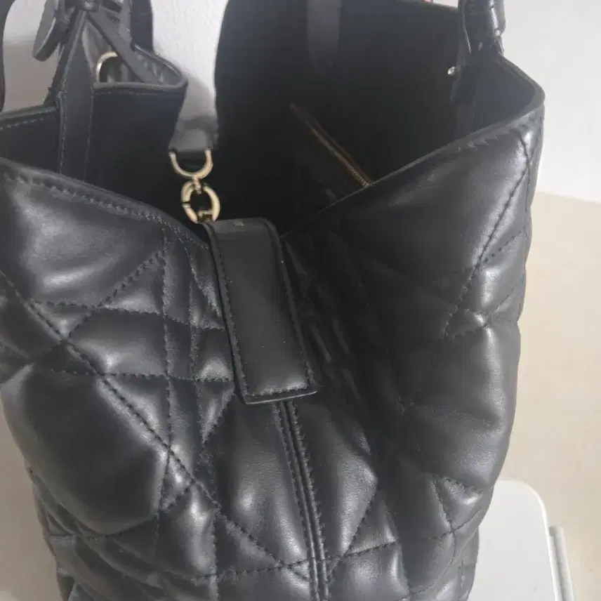 디올 뚜주흐 미듐 사진 3