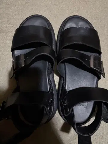 Dr. Martens GRYPHON 닥터마틴 그리폰 샌들