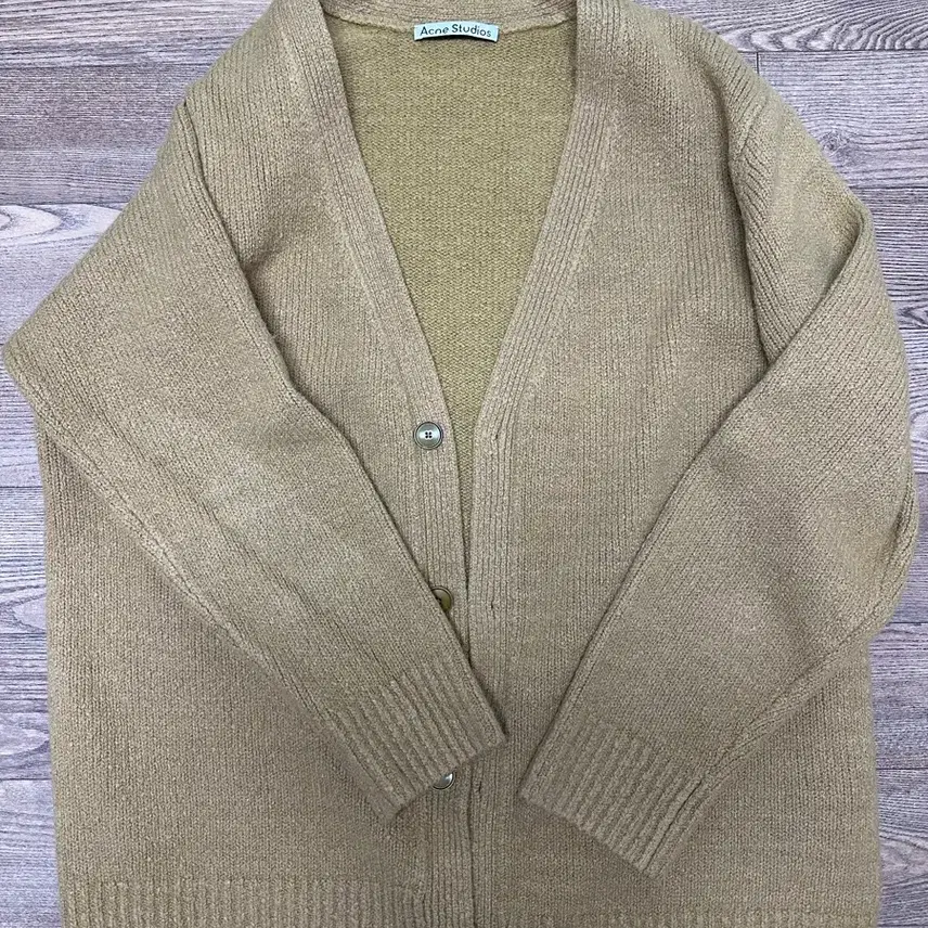 アクネ カーディガン