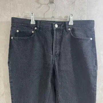 A.P.C. 아페쎄 컷오프 블랙 데님