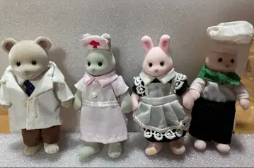 레어! 반다이 식품 완구 프리마 타운 인형 4체와 옷 갈아입히기 세트