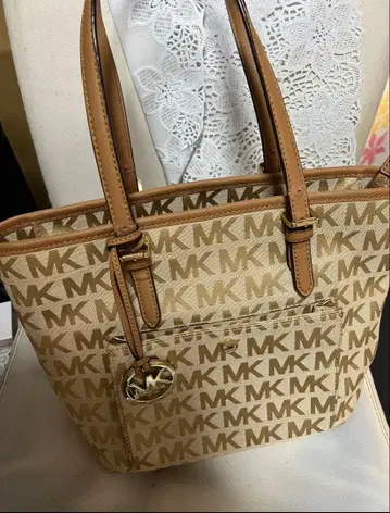 MICHAEL KORS TOTTE BAG