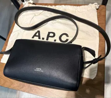 A.P.C. NINO 카메라백