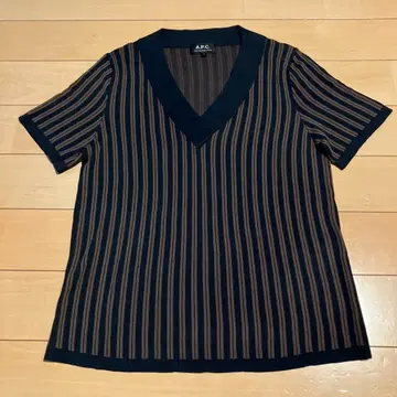 A.P.C. V넥 니트 반팔 S 사이즈