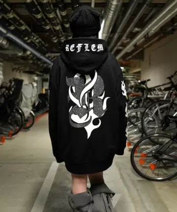 REFLEM 발포 프린트 큐빅 ZIP 후드티 블랙