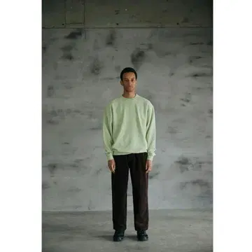 COMFORTABLE REASON BOUCLE LOGO SWEAT