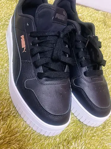 PUMA 통굽 스니커즈 블랙 24.5cm