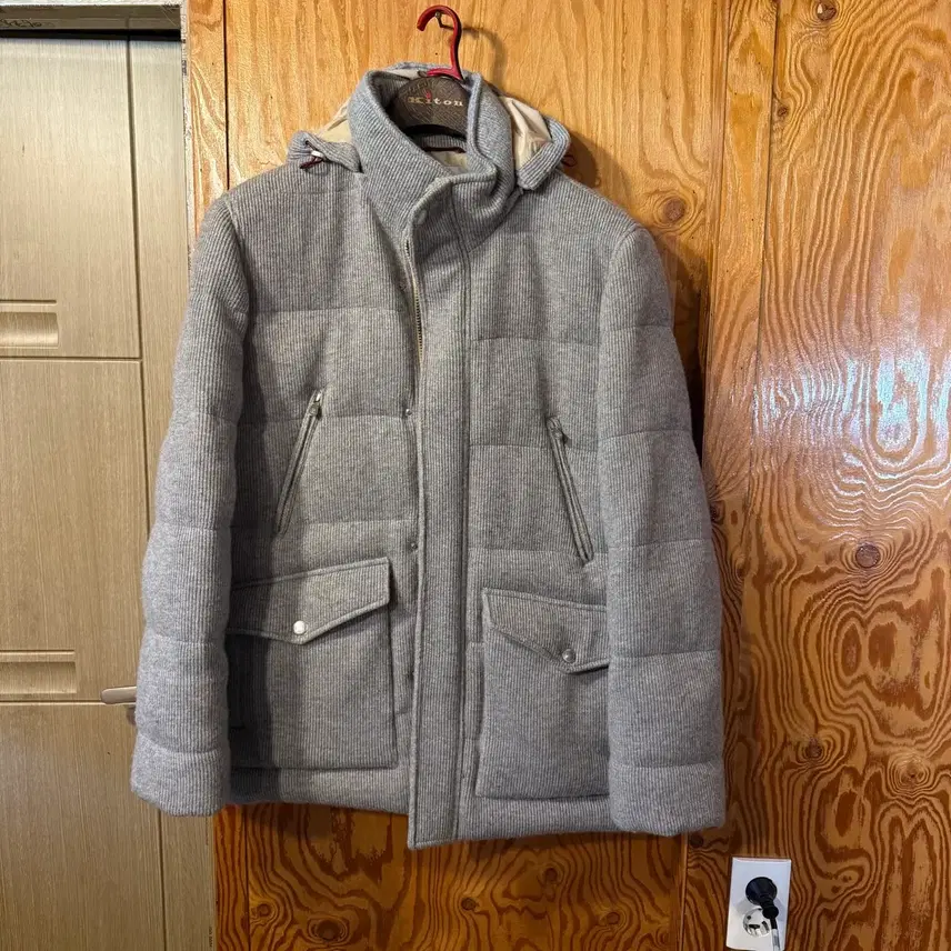브루넬로쿠치넬리 브루넬로 쿠치넬리 23F/w 캐시미어 잉글리시 립 니트 다운 패딩 사진 4