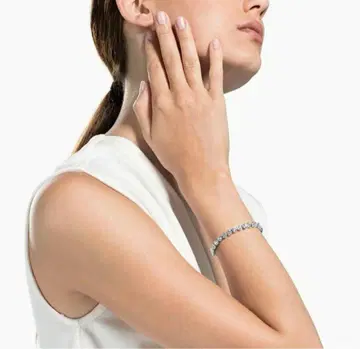 거의 새상품 스와로브스키 Swarovski 테니스 팔찌