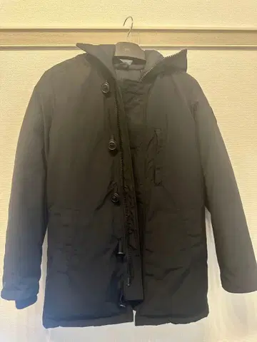 Canada Goose 블랙 다운 자켓