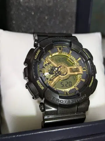 [ 레어 새상품급 ] G-SHOCK GA-110BR-5AJF 골드 액정