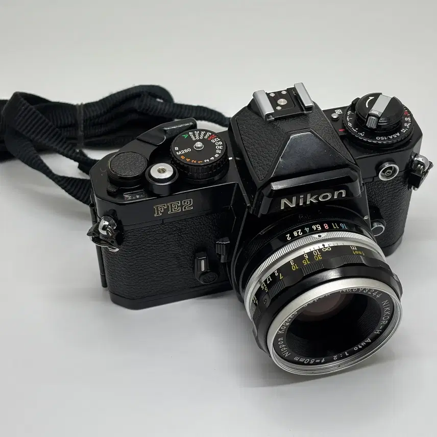 니콘 필름카메라 fe2 블랙 50mm f2 렌즈