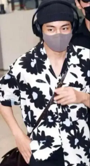 JACQUEMUS 반팔 셔츠