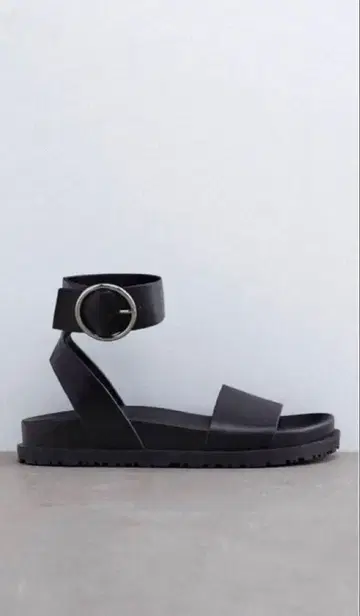 새상품_ZARA 백 플랫 샌들 35(22.8cm)