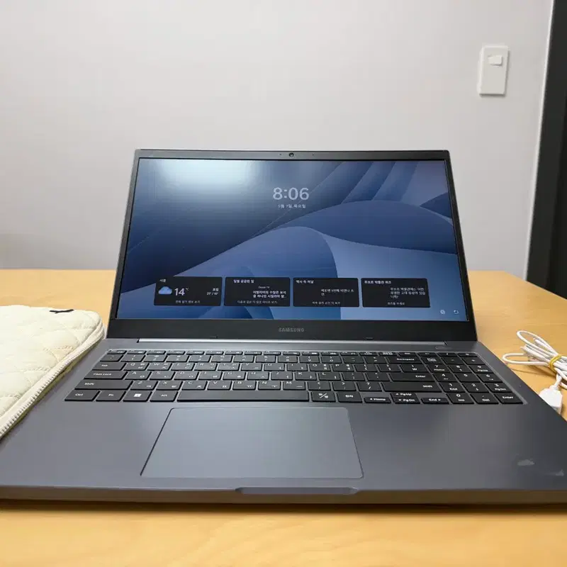 삼성 프리미엄 겔럭시북 판매합니다. NT550XDA - 2022년도 구매