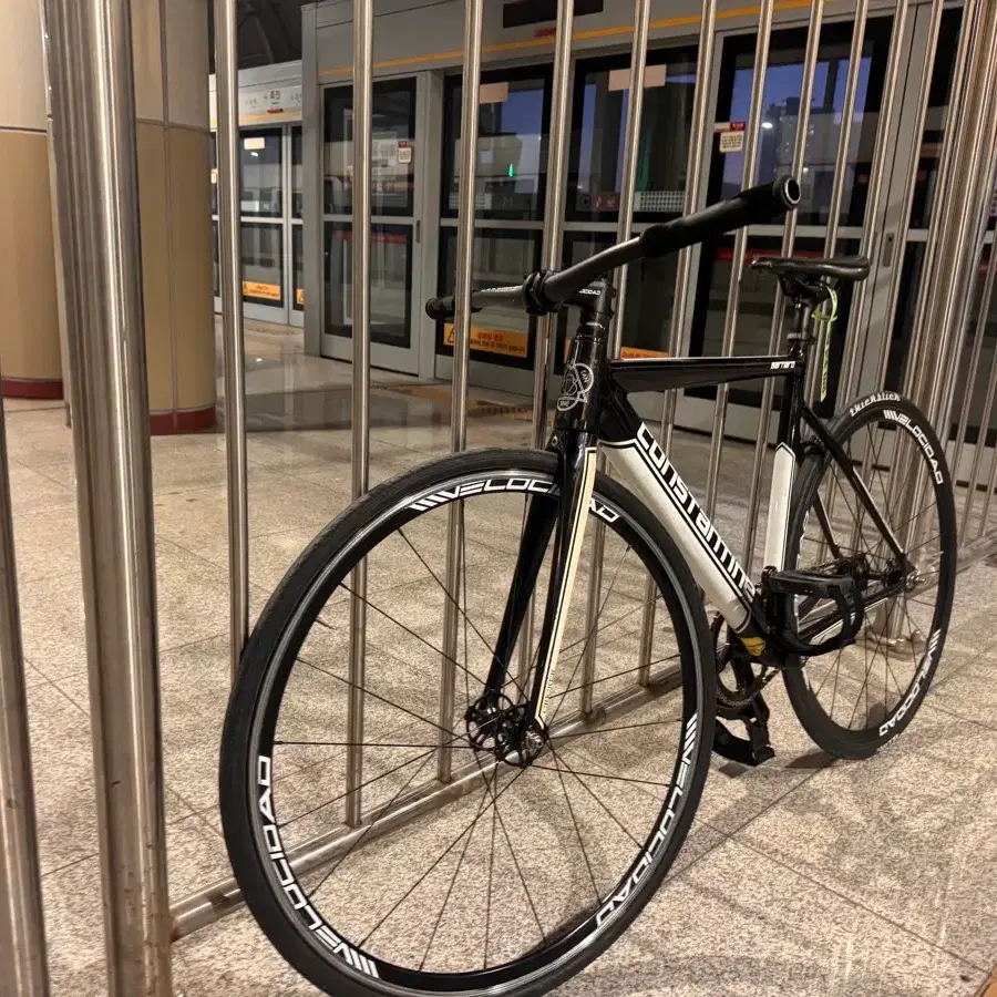 Constantine Bernard 2018 complete bike for quick sale/trade