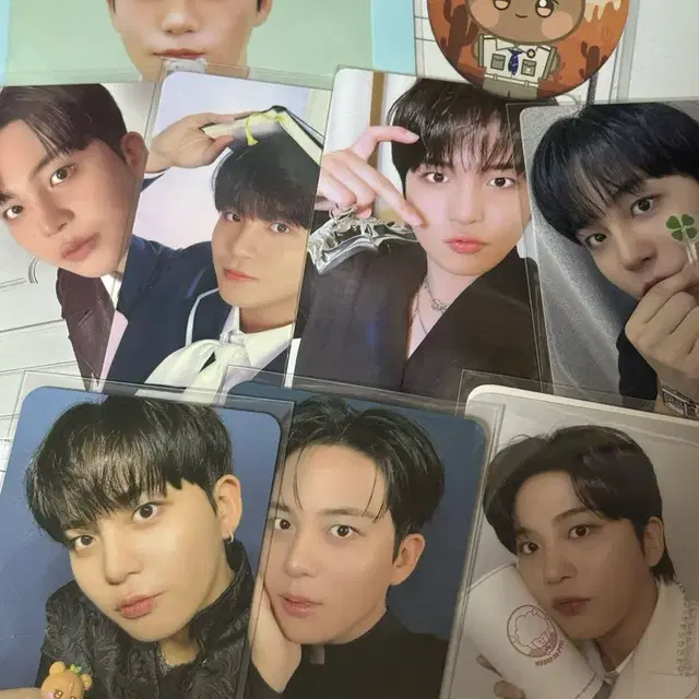 ATEEZ ์์ดํฐ์ฆ ์ข
ํธ ํฌํ ์นด๋ ๊ตฟ์ฆ