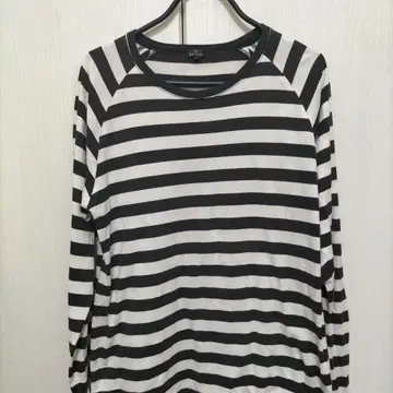 보더 무늬 긴팔 티셔츠