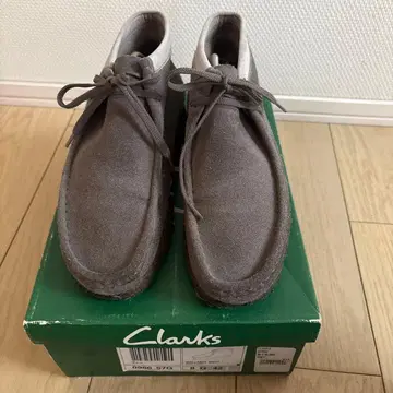 Clarks 그레이 스웨이드 왈라비 부츠 27