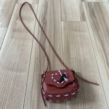 숄더백 스티치 하트 파우치