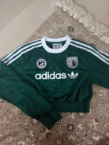 adidas Originals 크롭 기장 긴팔 티셔츠 그린