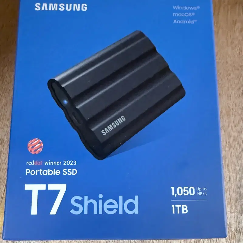 미개봉 ) 삼성 포터블 외장하드 SSD T7 Shield ( 1테라 )