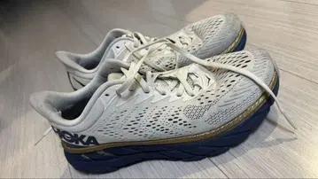 HOKA ONE ONE CLIFTON 7 26cm