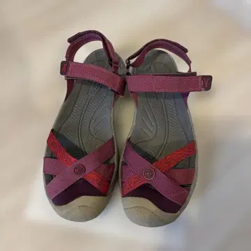 KEEN 여성용 샌들