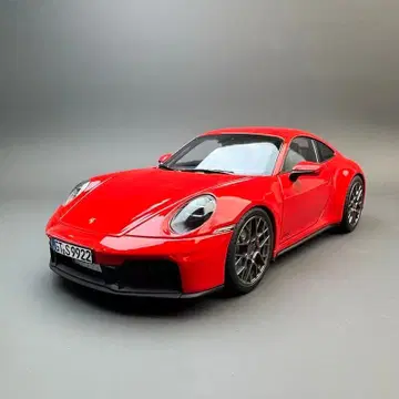 1/18 포르쉐 911 카레라 4 GTS 2025 레드