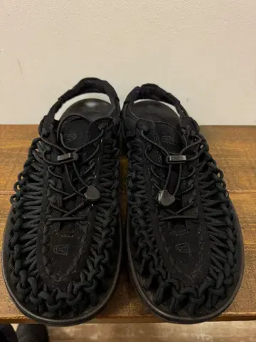 KEEN UNEEK 블랙 27cm (US9) 샌들
