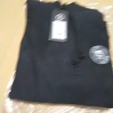 일렉트릭 스컬 로고 블랙 후드티