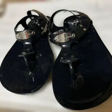 MICHAEL KORS 블랙 비치 샌들 새상품 24.0