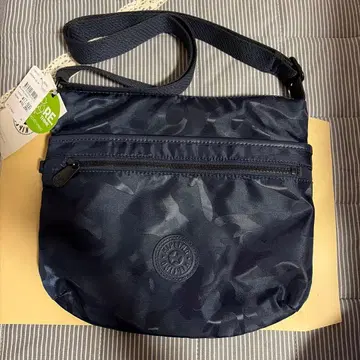 키플링 Kipling 숄더백 네이비 카모플라주