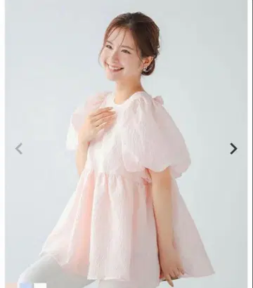 Fitmore 백리본 볼륨 슬리브 자카드 상의