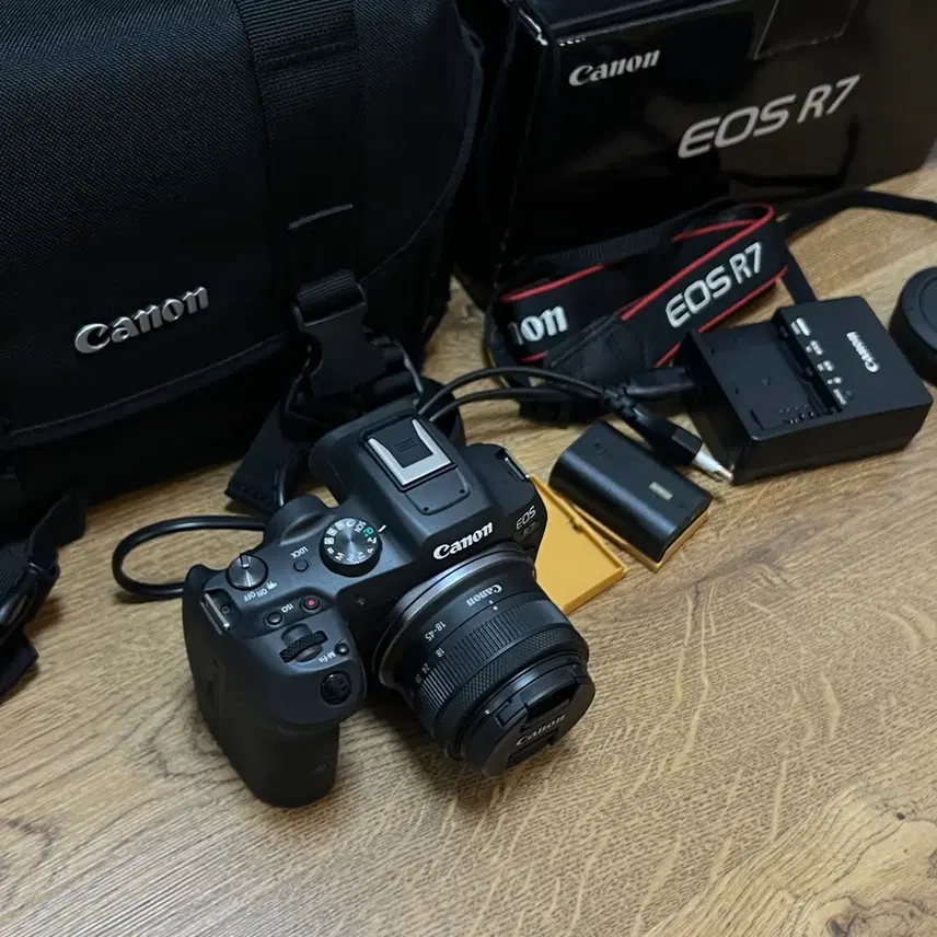 캐논 EOS R7+RF-S 18-45 킷렌즈(실사용3회미만)