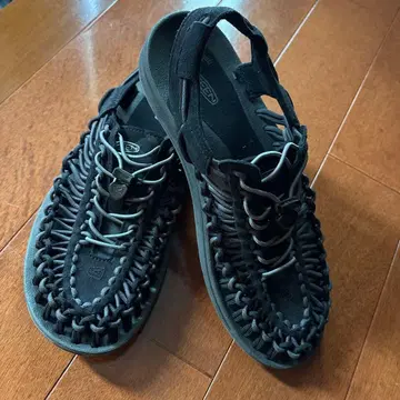 KEEN UNEEK 킨 유니크 샌들
