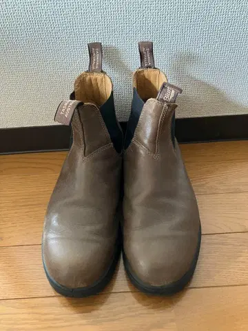 Blundstone / 앤티크 토프